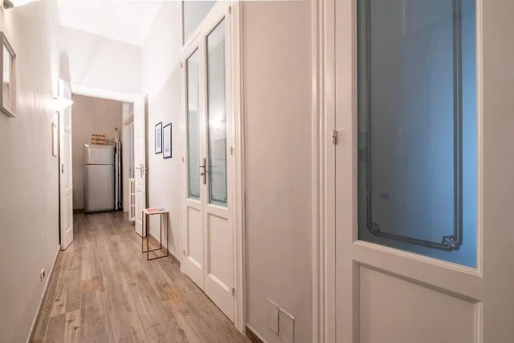 Dea - Boutique Loft In The City Center Bari 0*,